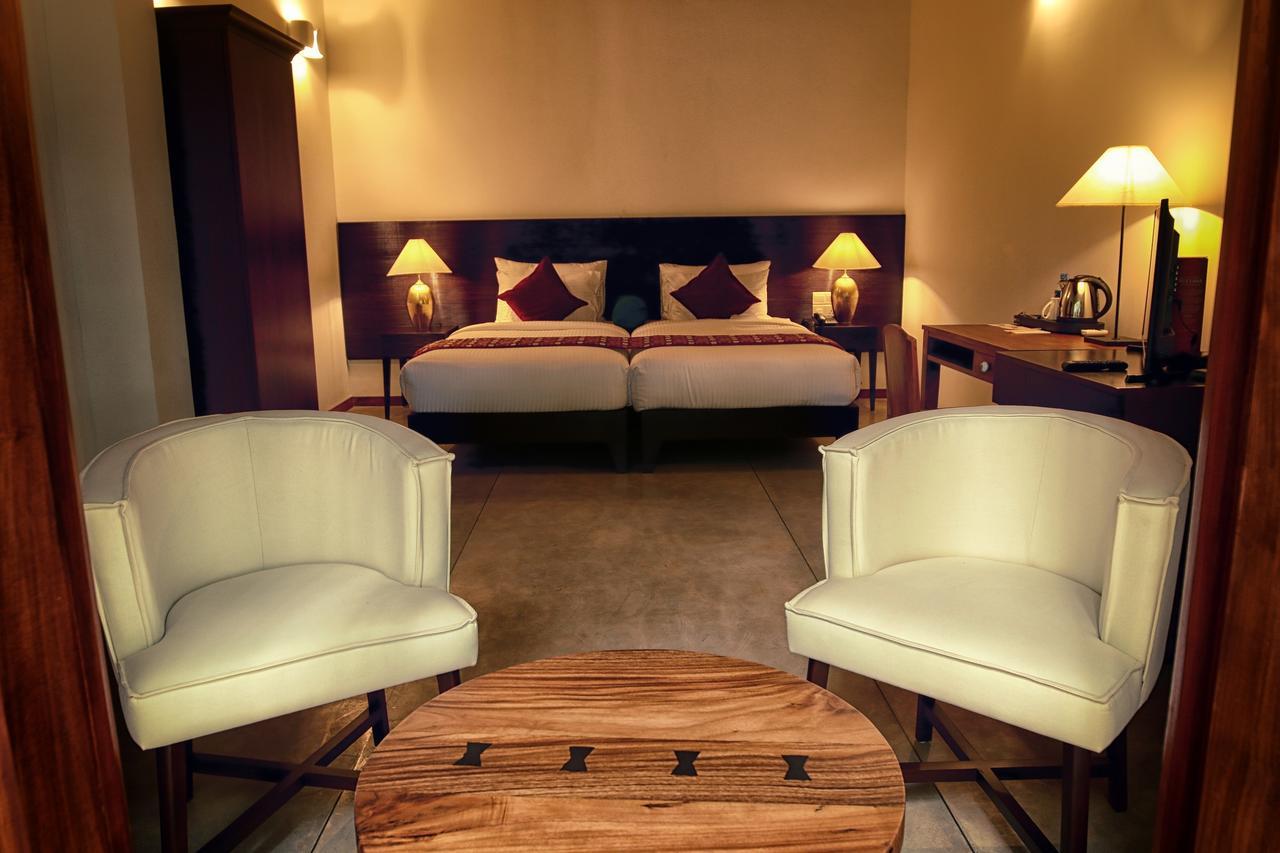 Kings Pavilion Luxury Hotel Kandy Esterno foto