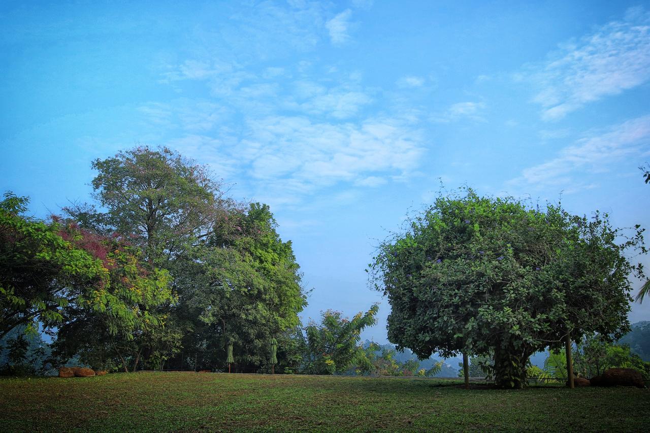 Kings Pavilion Luxury Hotel Kandy Esterno foto