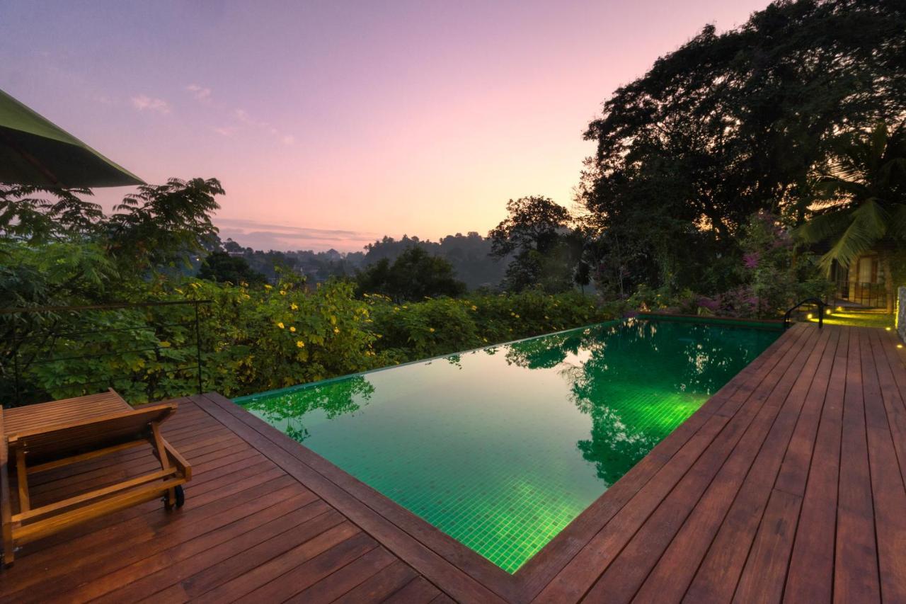 Kings Pavilion Luxury Hotel Kandy Esterno foto