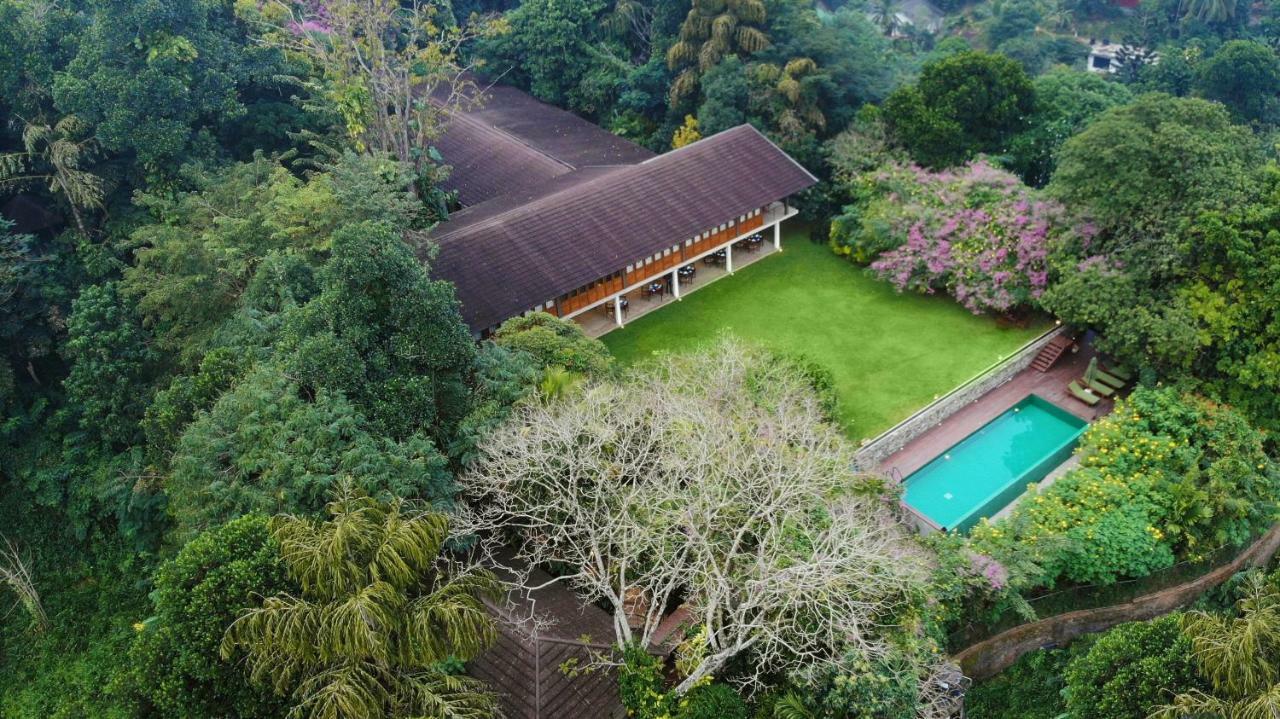 Kings Pavilion Luxury Hotel Kandy Esterno foto